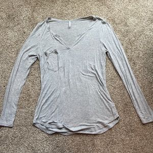 Z Supply, V-neck, soft/flowy material, long-sleeve, pocket, medium